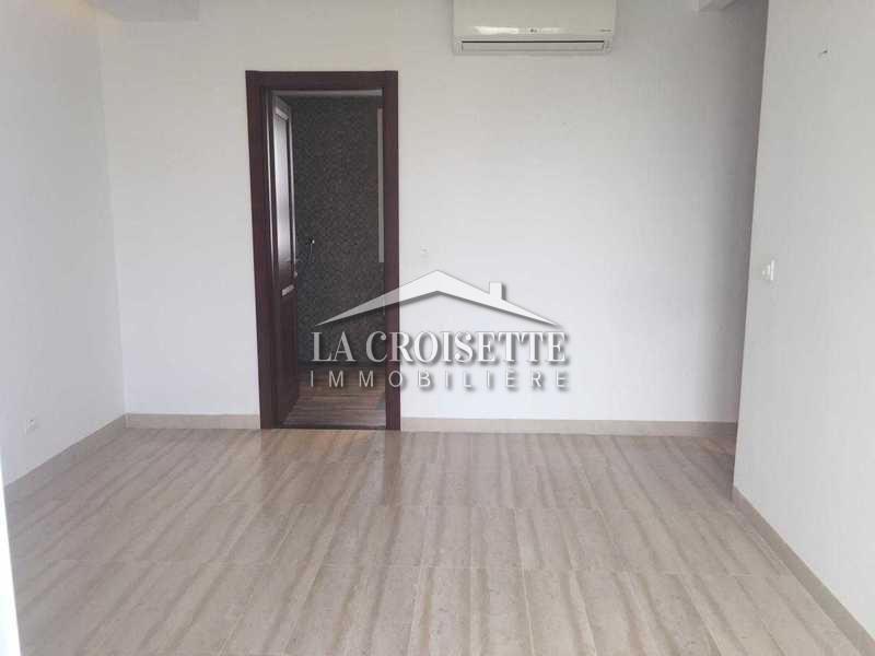 Un appartement s+4 à Ain Zaghouan Nord.